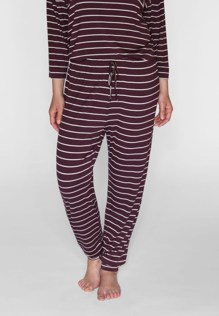 JANIS TSHIRT + JOHANNE PANTS 3046 FUDGE STRI