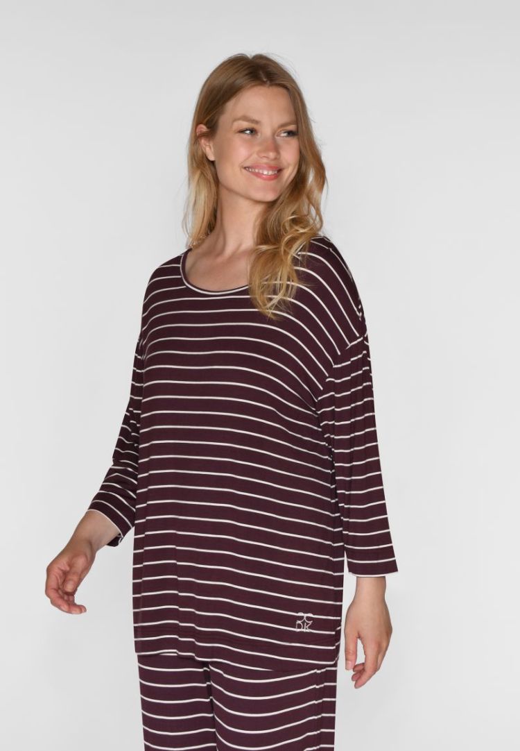 JANIS TSHIRT + JOHANNE PANTS 3046 FUDGE STRI